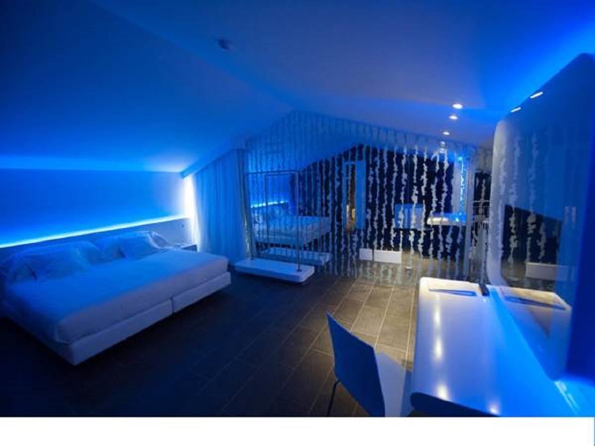 Deluxe Suite with Spa Bath