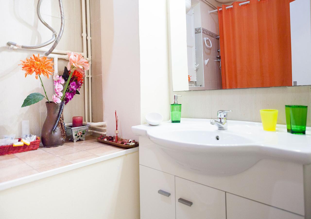 Double Room with Terrace and Private Bathroom,549285468:JPEG