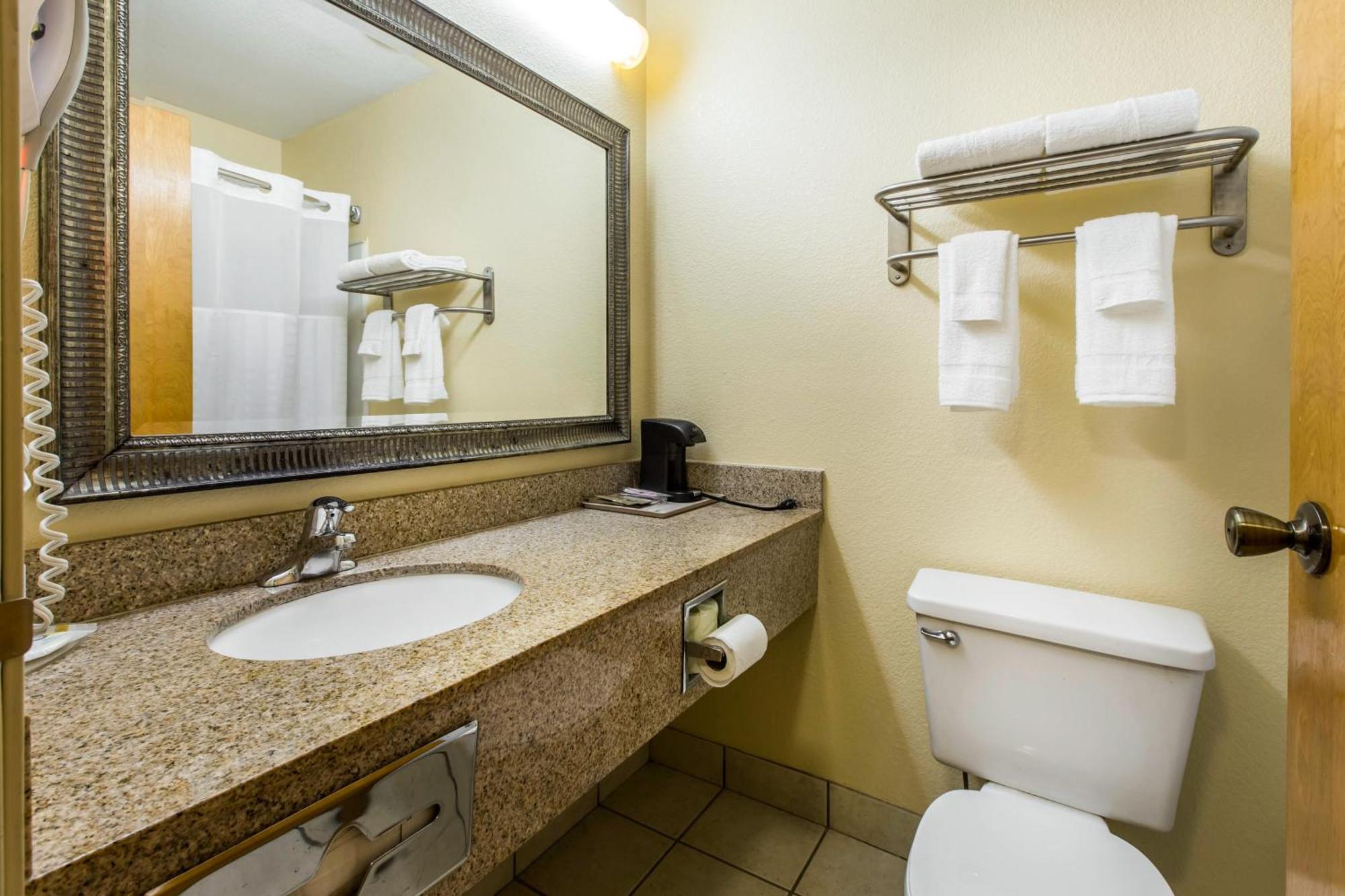 Double Room with Two Double Beds - Smoking