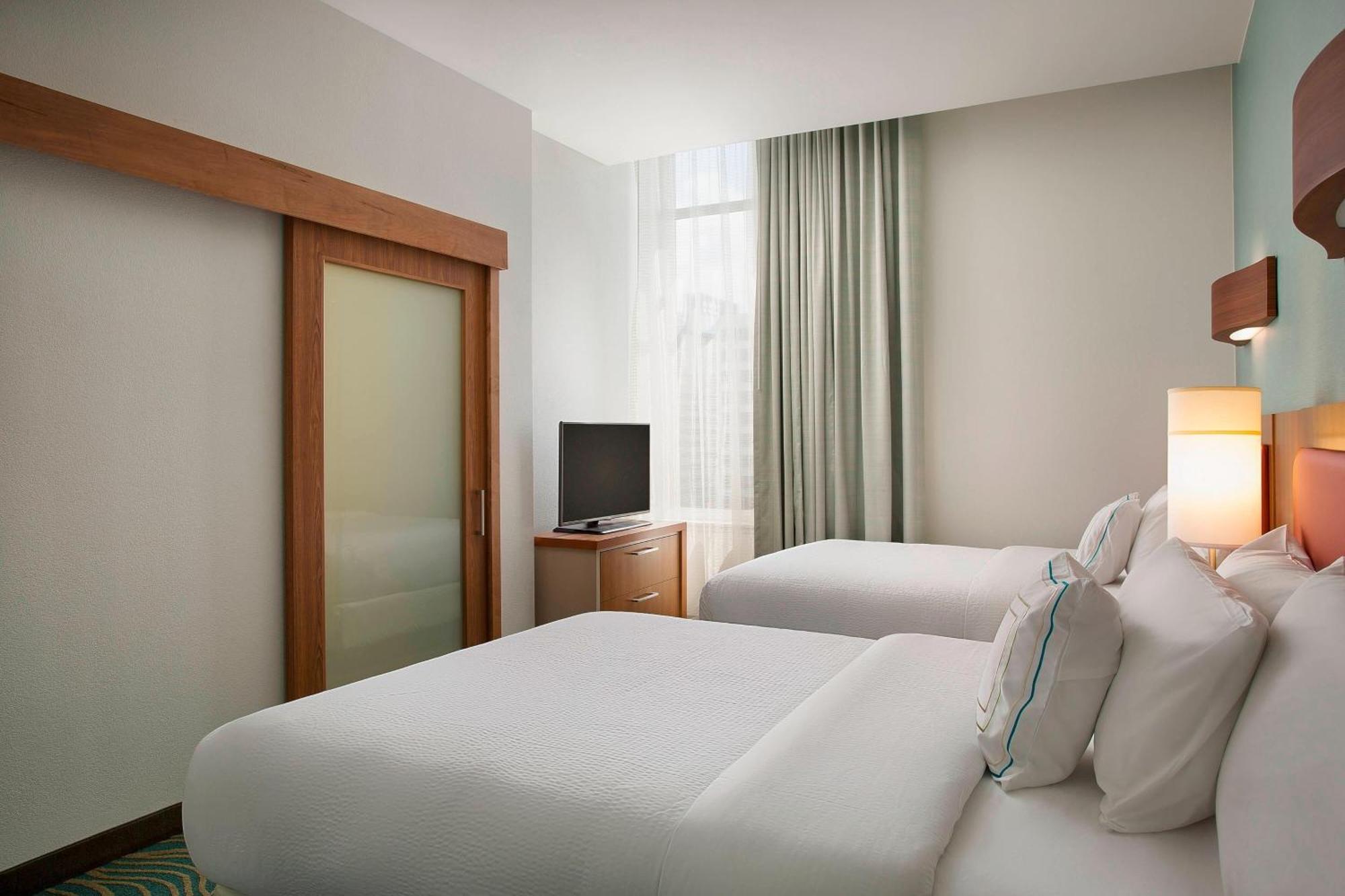 Estudio grande con cama doble
