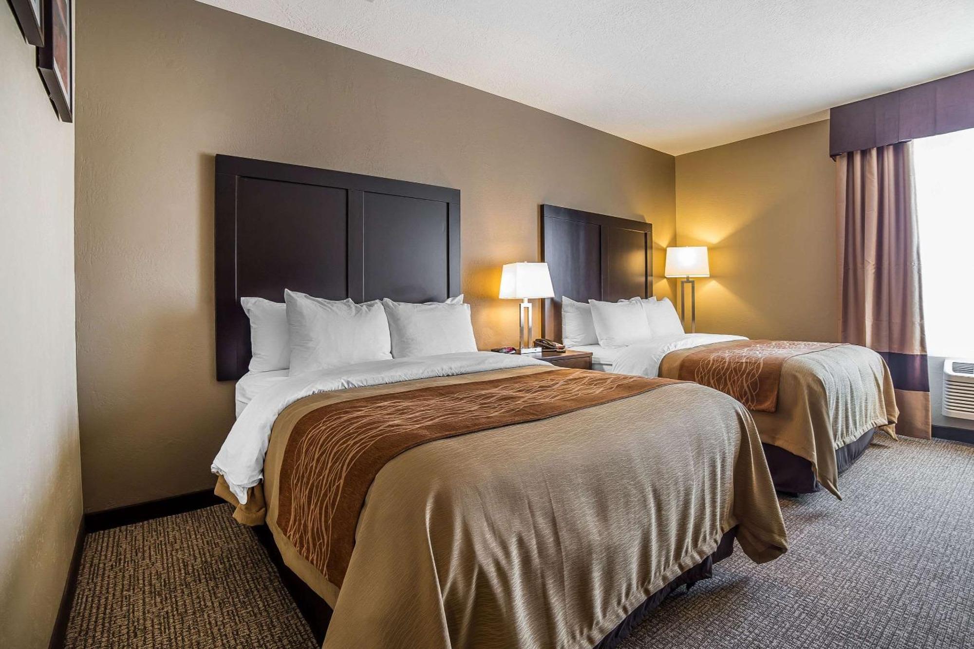 Queen Room with Two Queen Beds - Non-Smoking