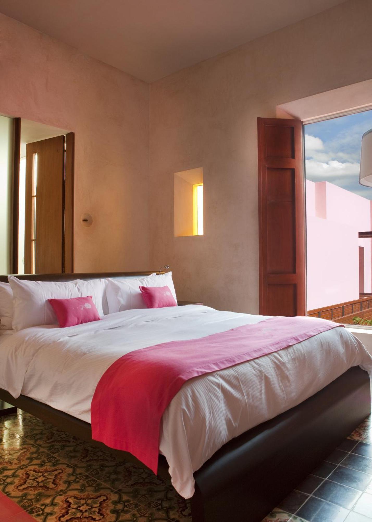 Suite with Pool View