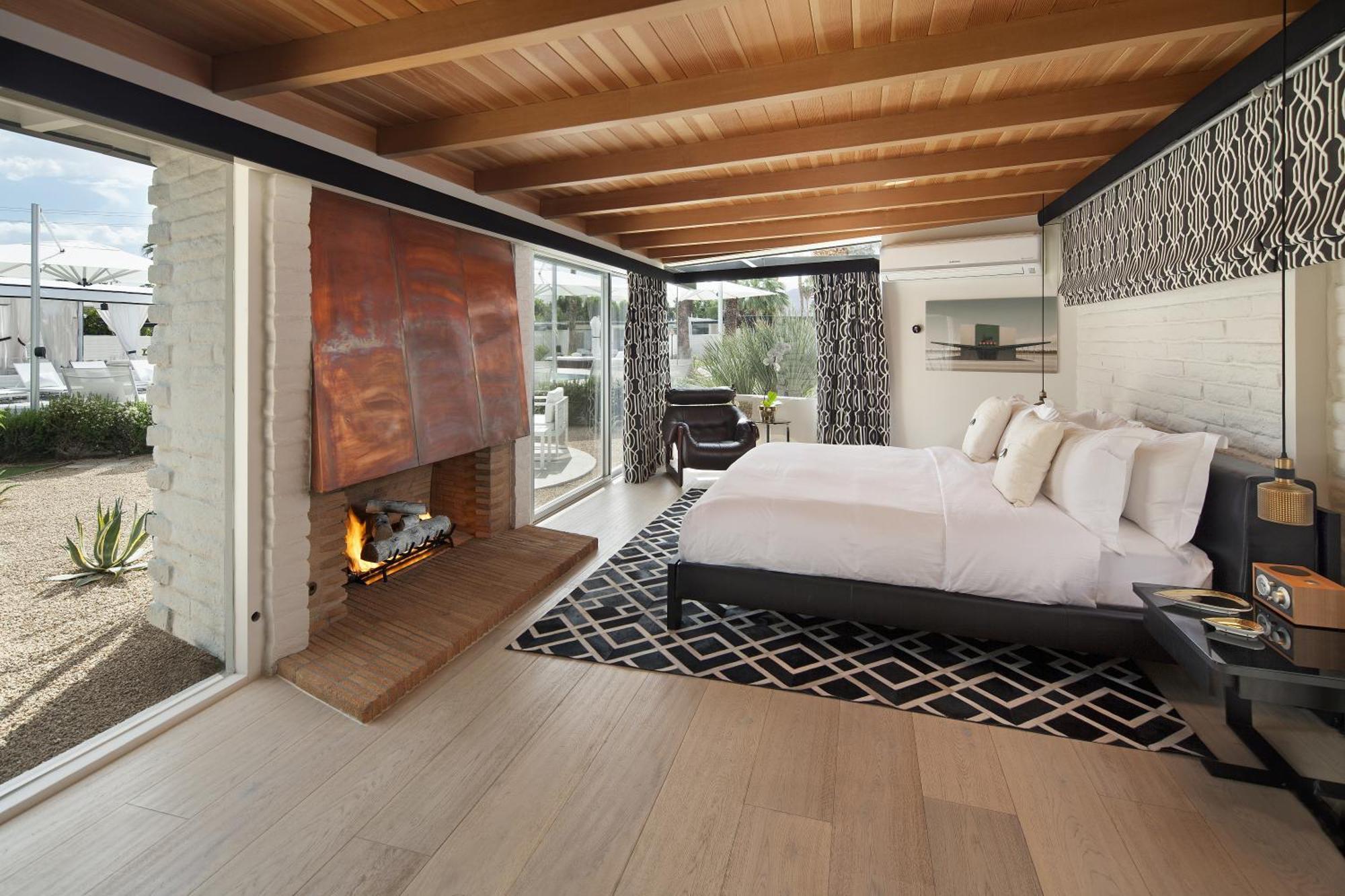 Suite Fire Place
