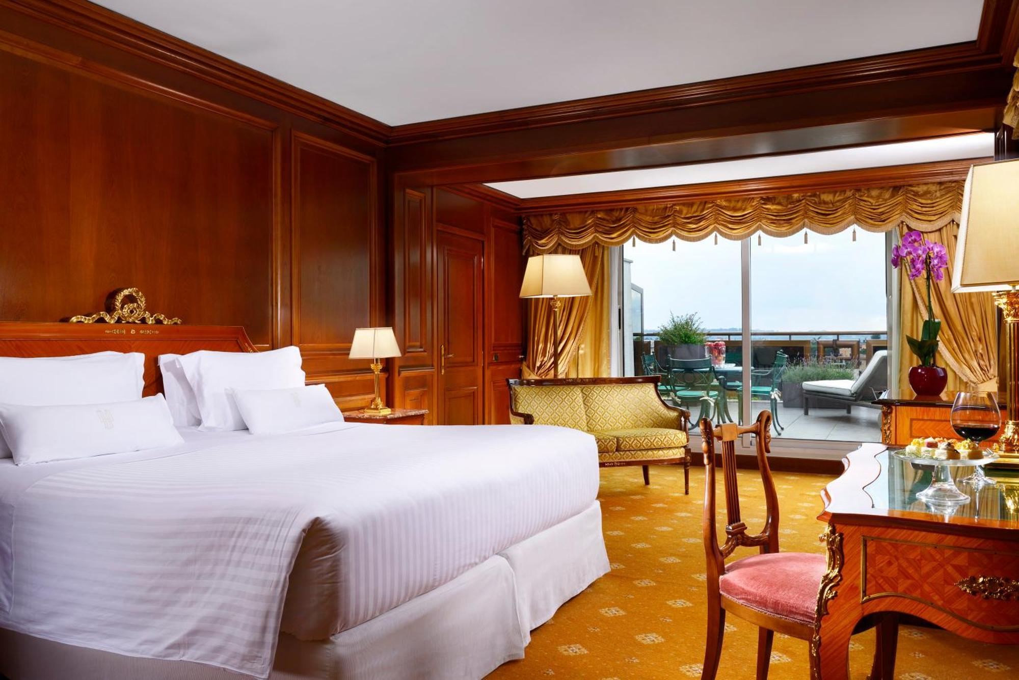 Suite Deluxe con balcón