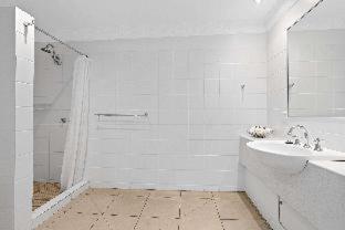 Family Suite B (6 Guests)