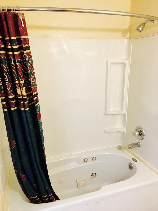 King Room with Spa Bath - Non-Smoking