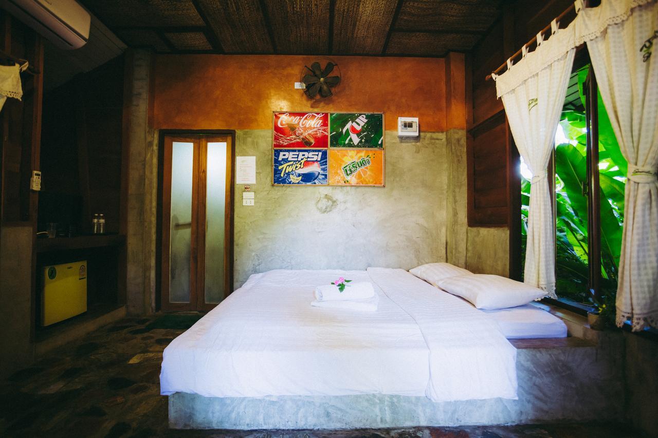 Deluxe Bungalow with Garden View