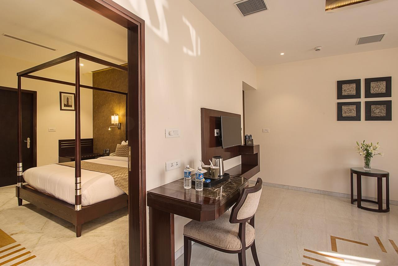 Lotus Suite