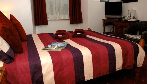 Comfort Triple Room with Shower