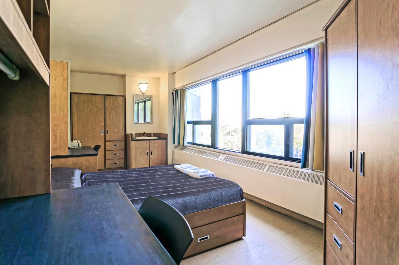 Chambre Double Standard avec Salle de Bains et Toilettes Communes