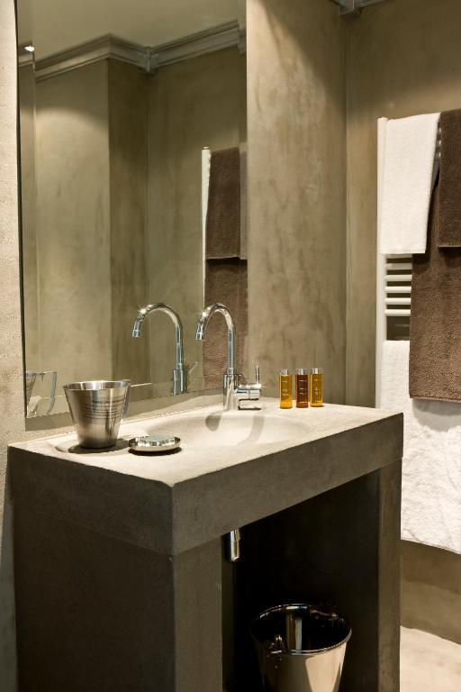 Chambre Double avec Douche - Vue sur la Ville