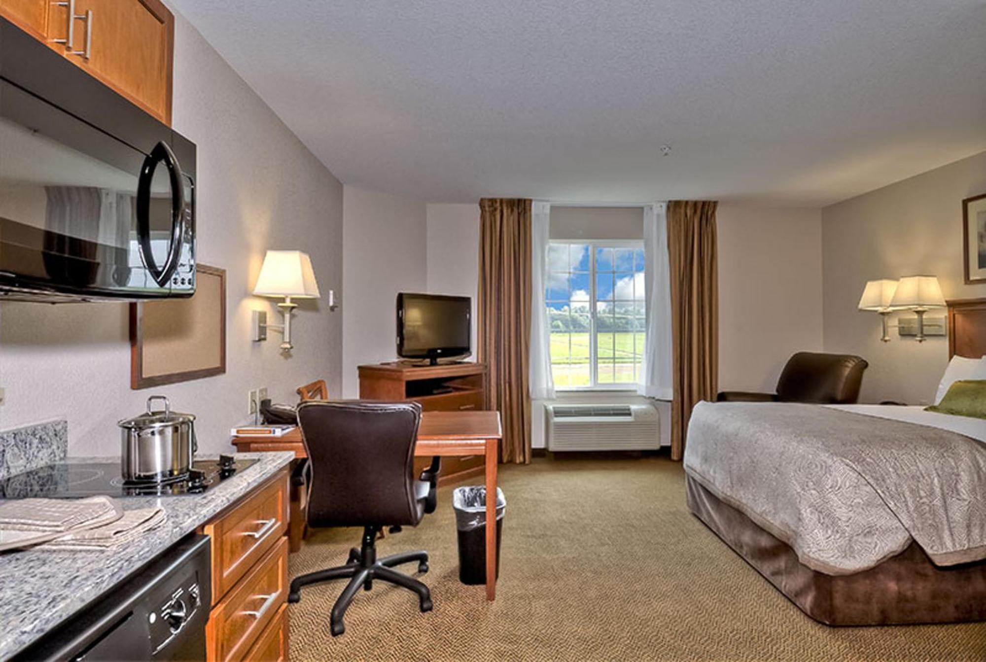 Queen Studio Suite