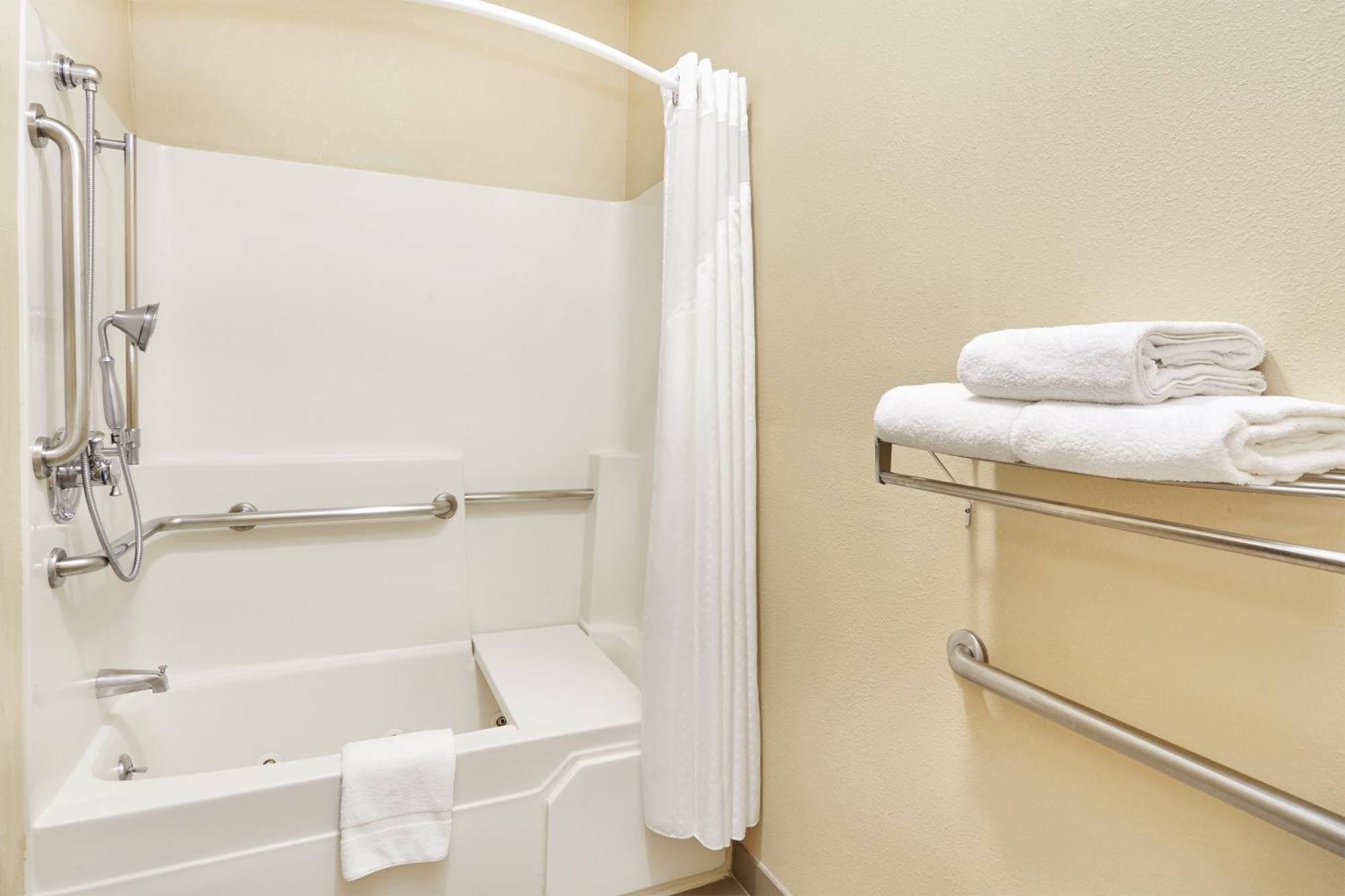Standard King Room with Mobility Accessible Tub