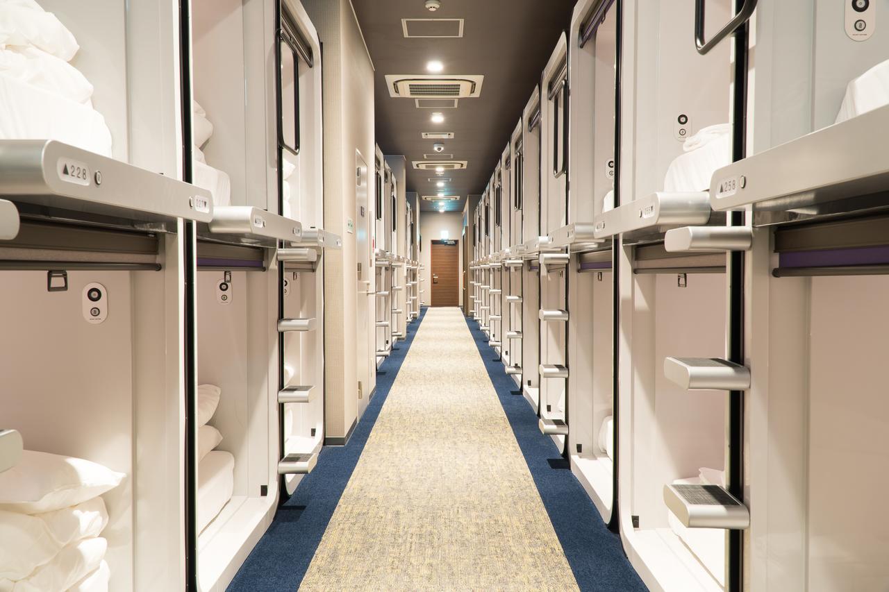 Standard Capsule Room - Male Only