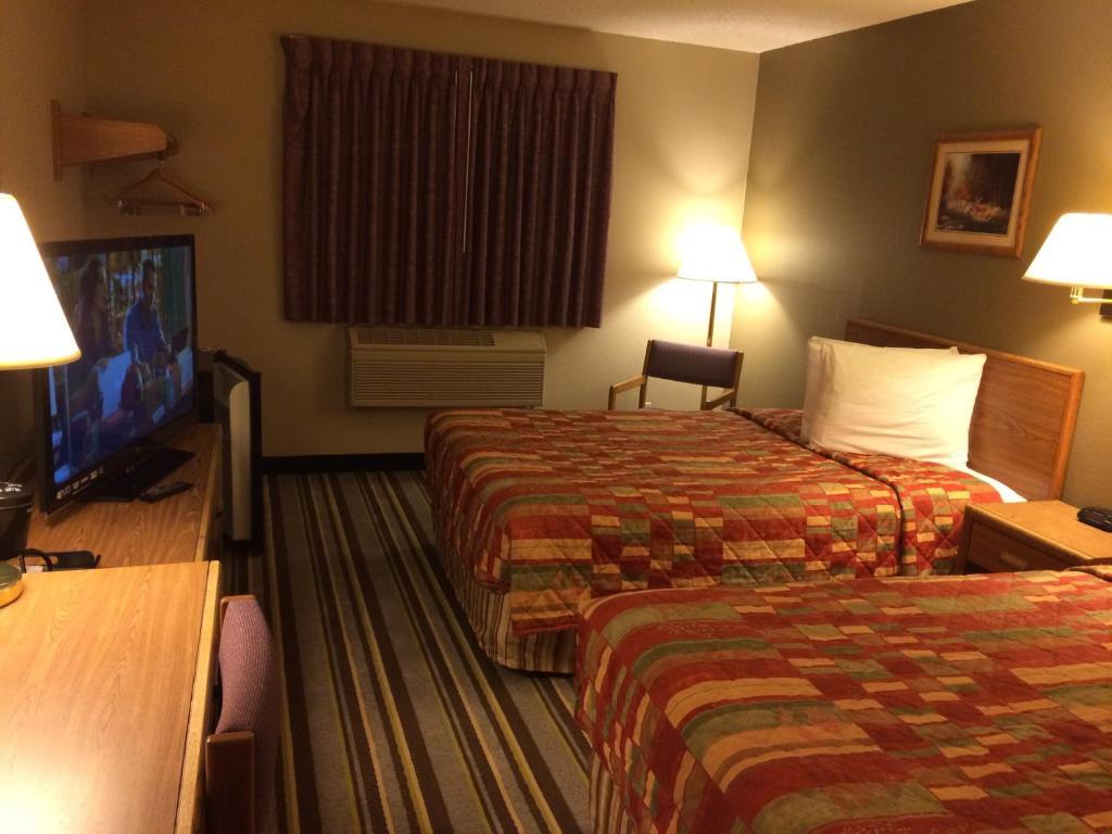 Double Room with Two Double Beds - Non-Smoking