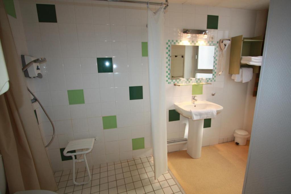 Standard Single Room,1742591533:JPEG