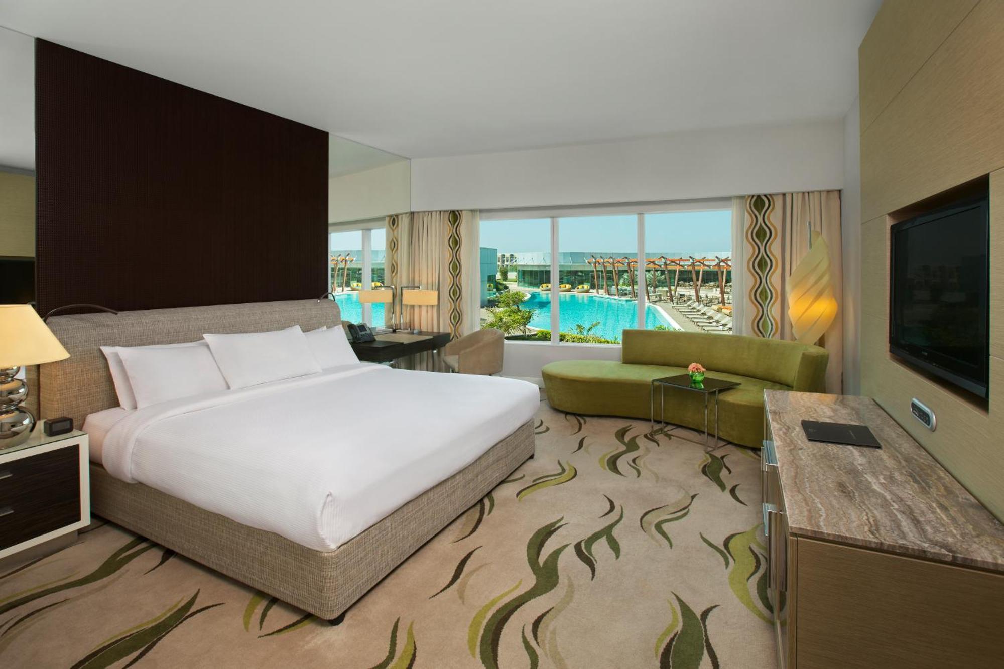 Premier Room One King Bed 3pm Late Check-Out on F&B Laundry Applicable stays until 30 or 09 or 2026,1678640433:JPEG