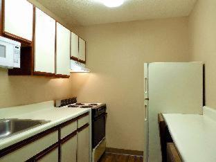 Deluxe Studio with 2 Double Beds - Non-Smoking