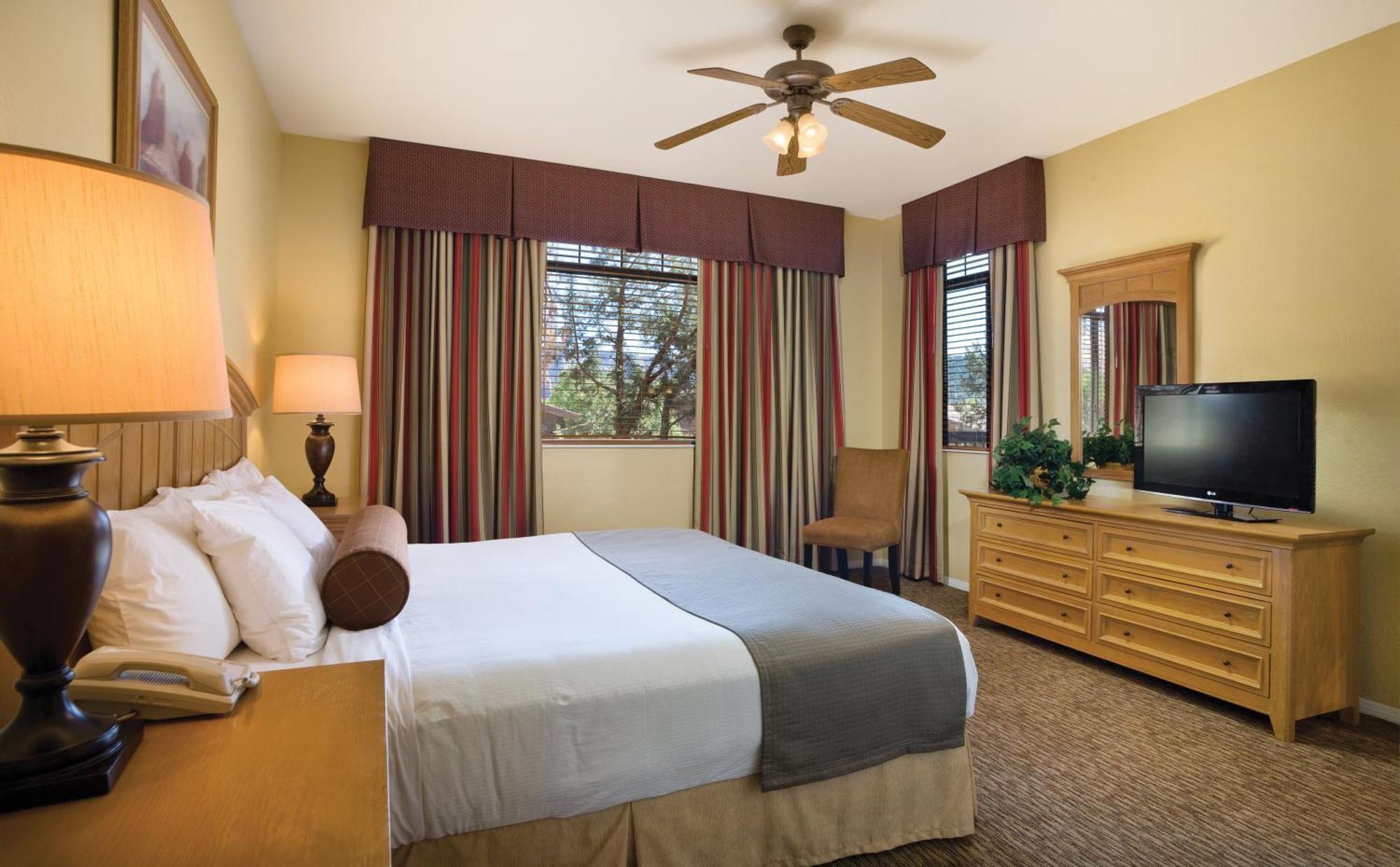 Two-Bedroom King Room Sofabed