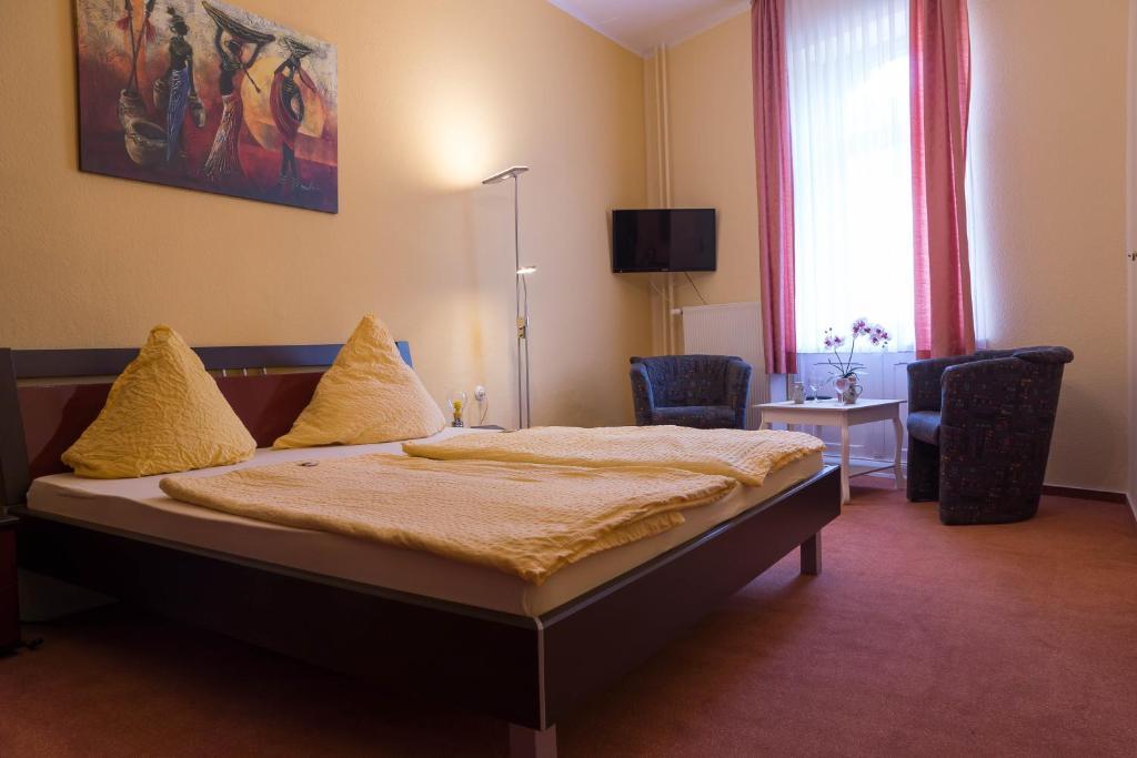 Large Double Room