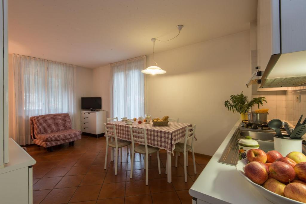 One-Bedroom Apartment (5 Adults)