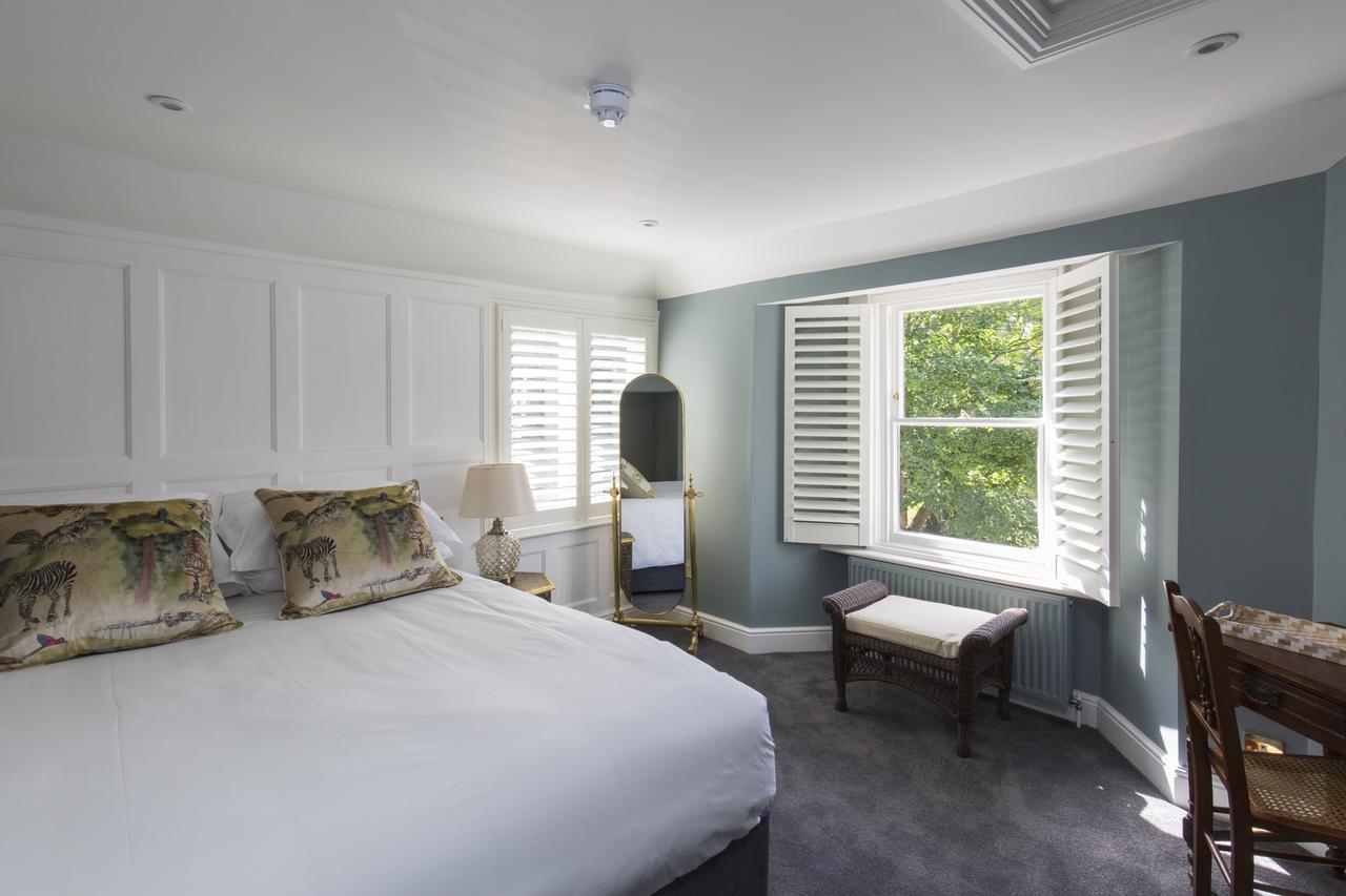 Superior King Suite