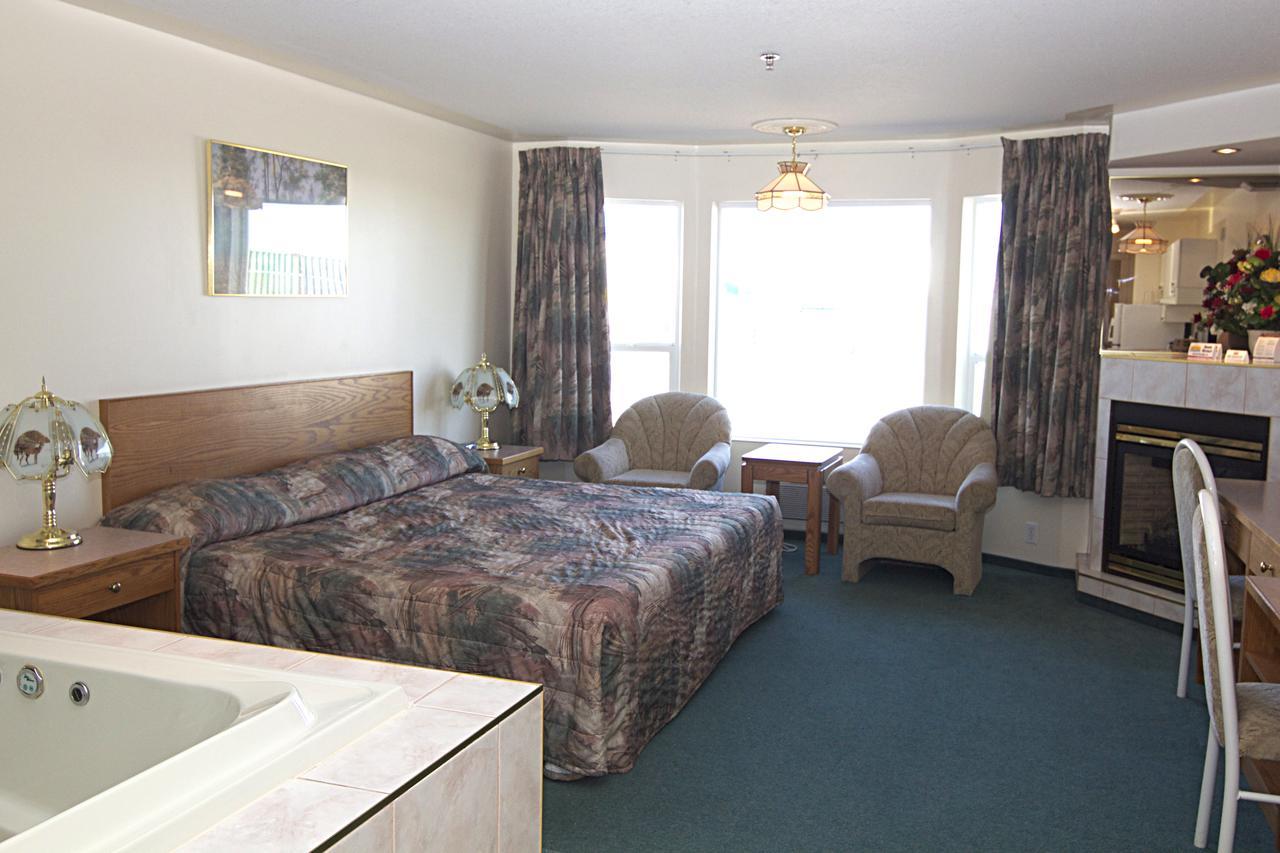 King Room with Spa Bath