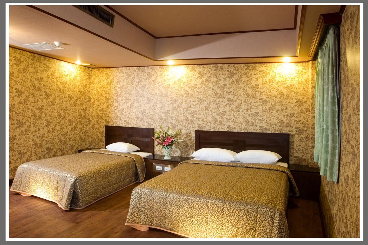 Kamar Triple dengan Bathtub