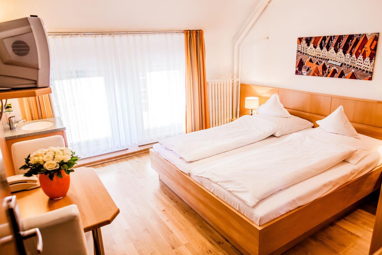 Tweepersoonskamer met Gedeelde Badkamer