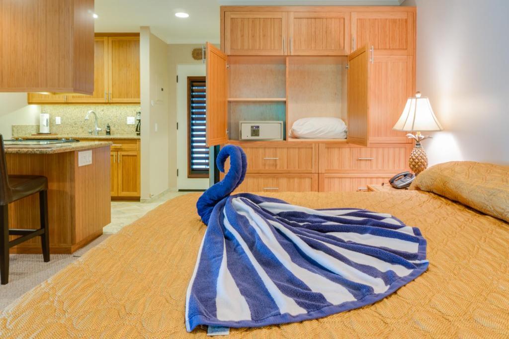 Double Room with Partial Ocean View