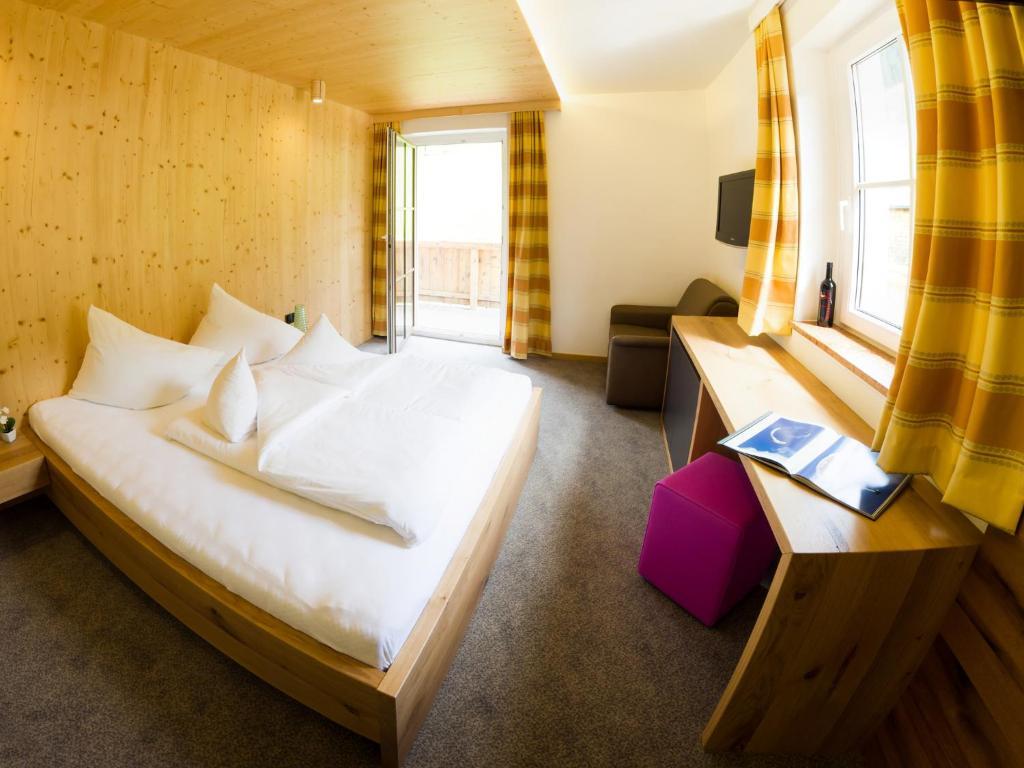 Doppelzimmer mit Balkon