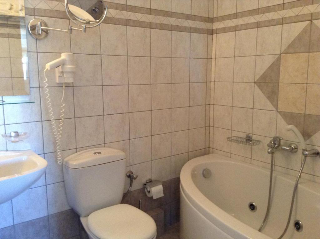Suite de 1 dormitorio con bañera de hidromasaje (2-4 adultos)