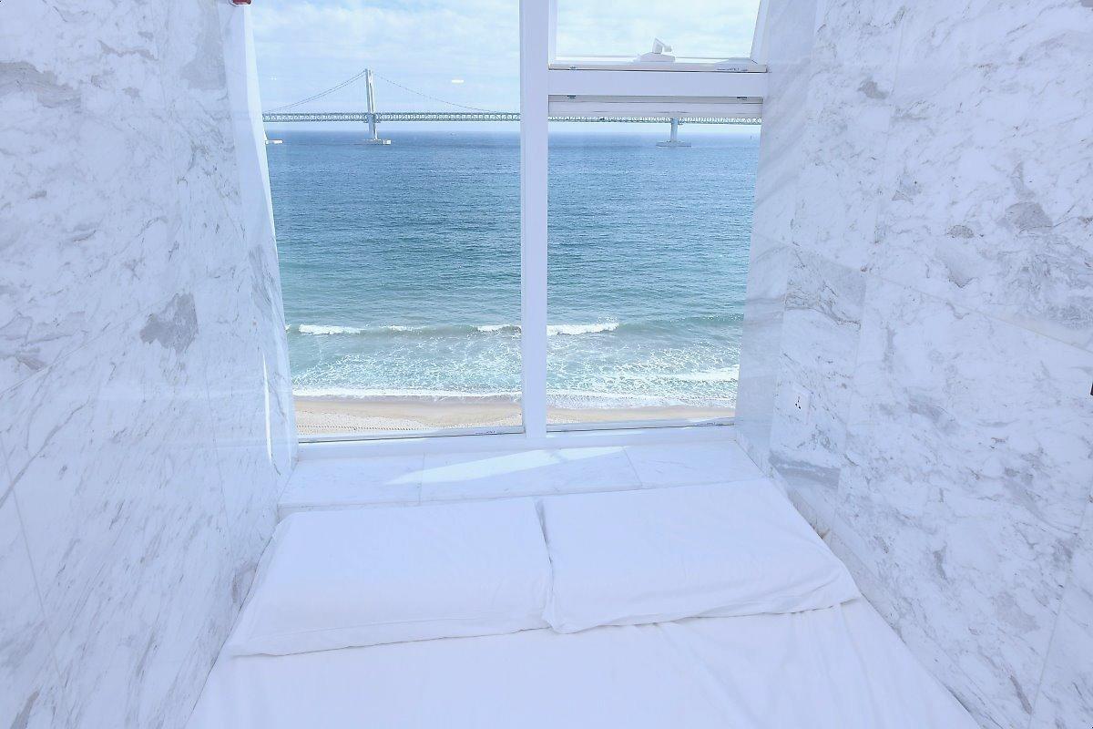 Romantic Double Room,847242746:JPEG