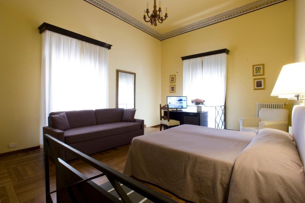 Double or Twin Room with Sea View
