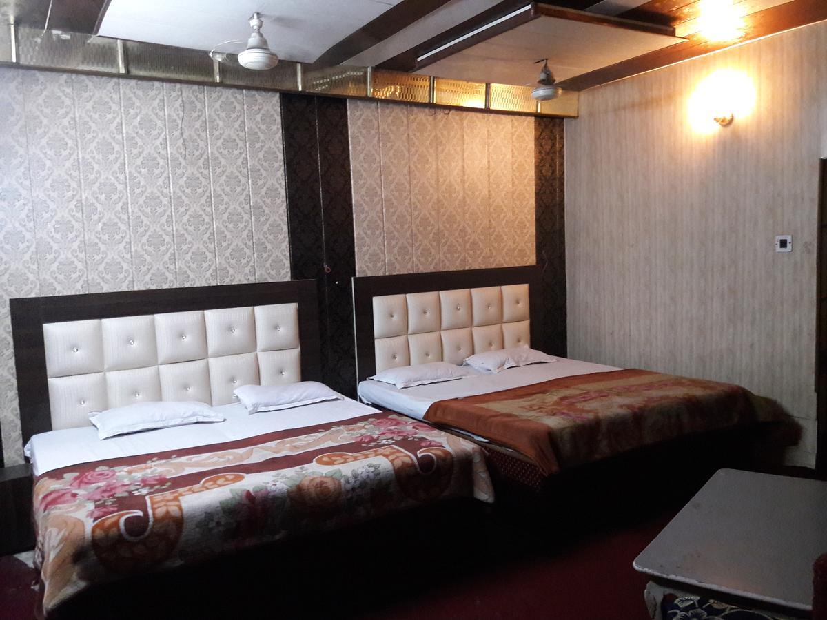 Deluxe Family Room
