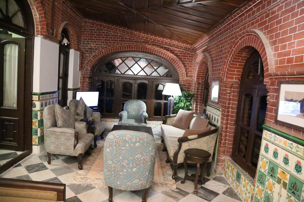 Luxury Suite