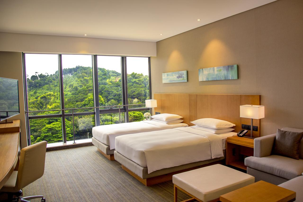 Twin Room with Mountain View
