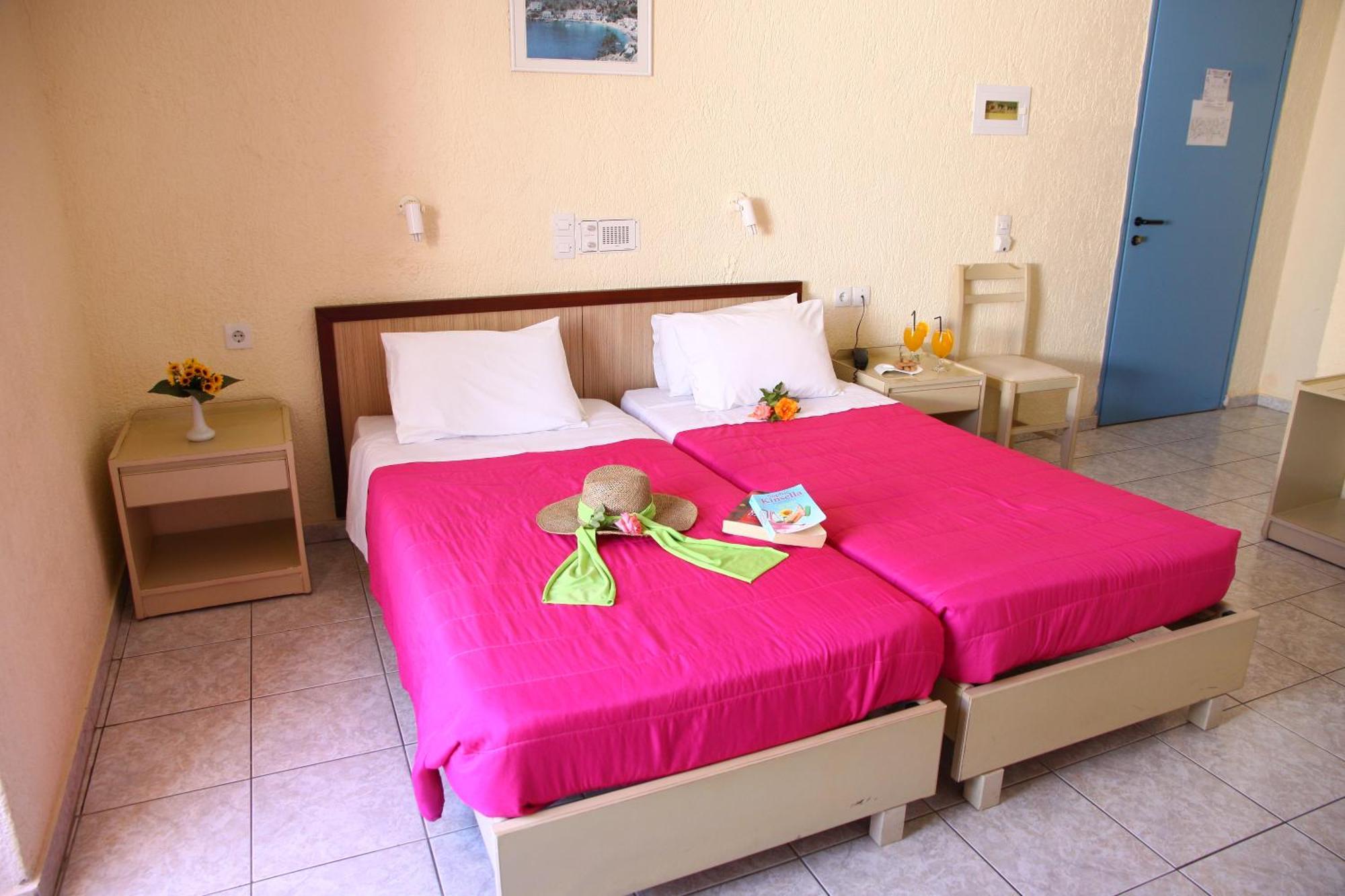 Standard Twin Room,1236363403:JPEG