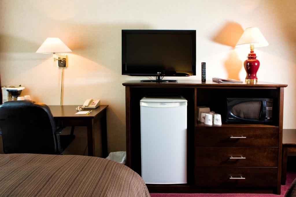 Double Room with Two Double Beds - Non-Smoking