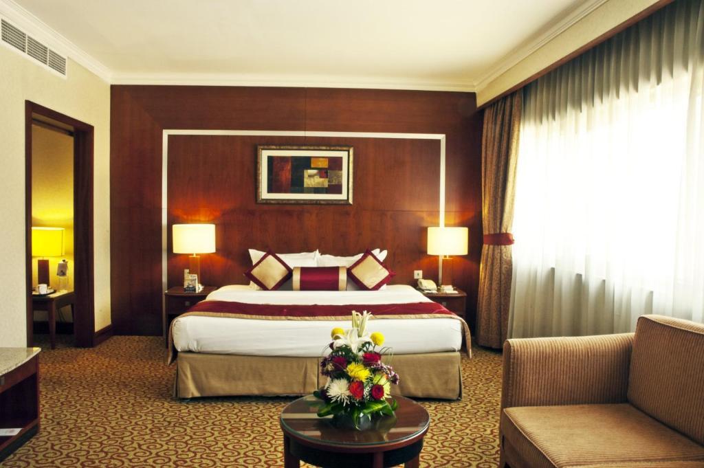 Family Suite (2 Adults + 2 Children),60897634:JPEG