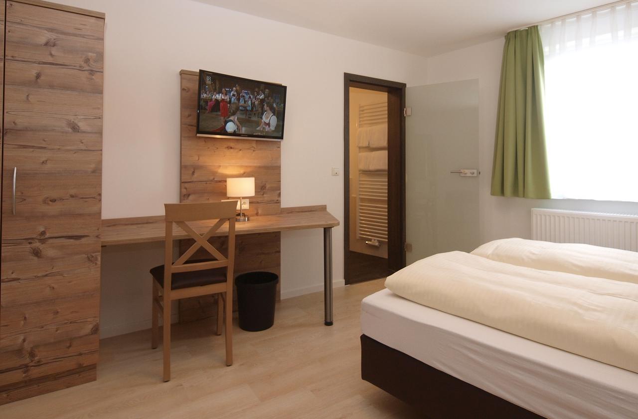 Economy Doppel-/Zweibettzimmer