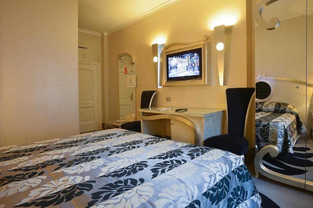 Double or Twin Room,1226960894:JPEG