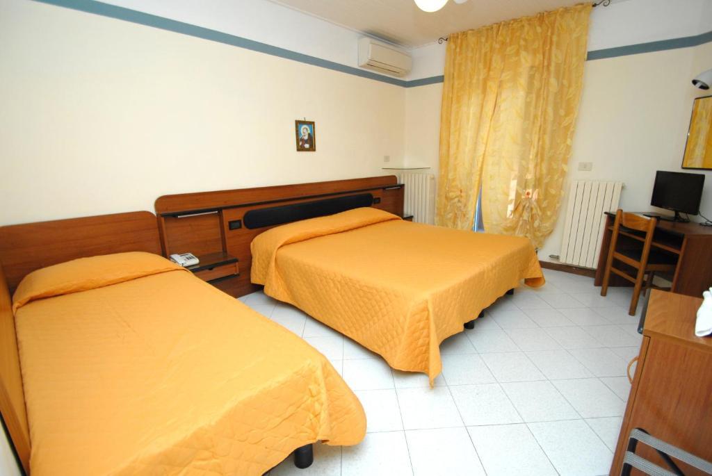 Standard Triple Room with Balcony