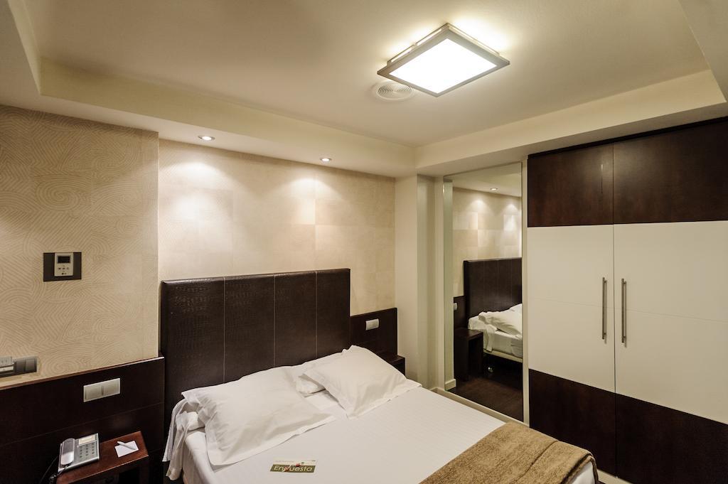 Large Single Room