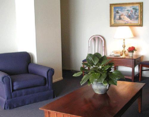 Executive Deluxe Suite
