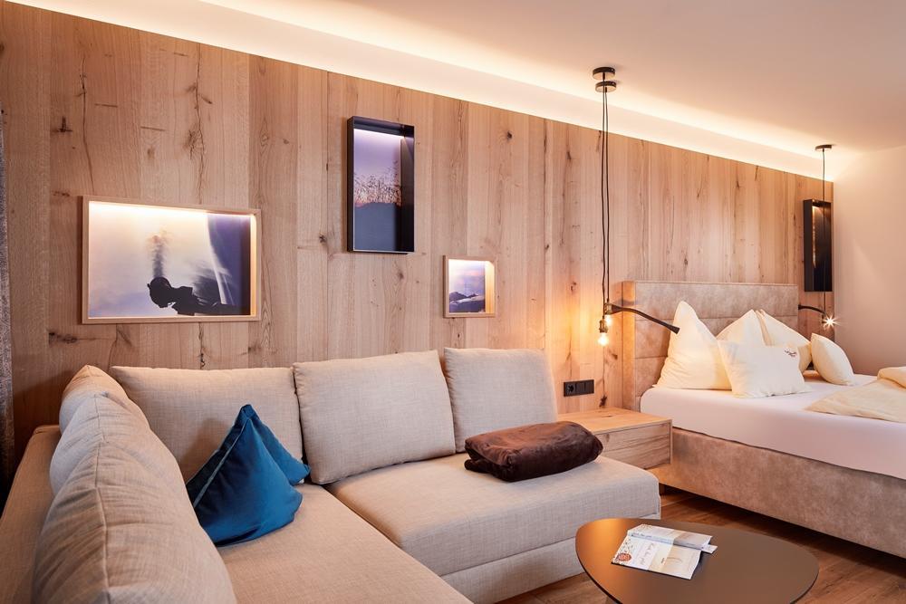 Grote tweepersoonskamer met balkon