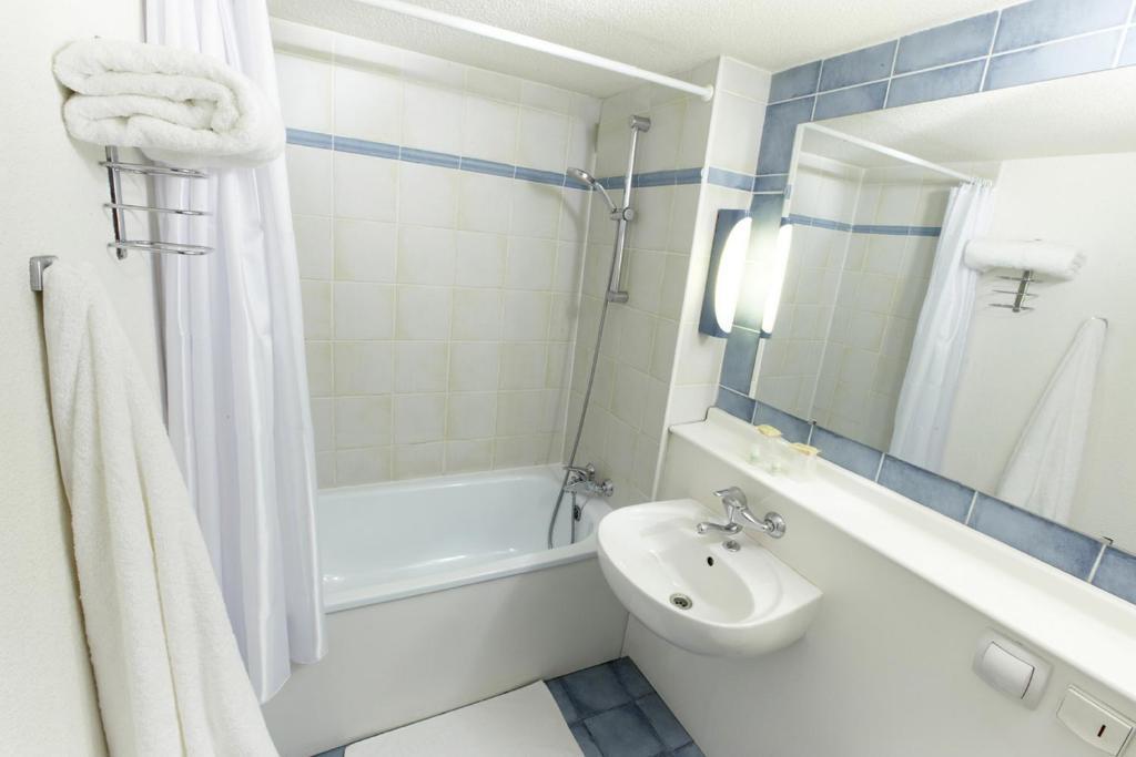 Double Room,61119793:JPEG