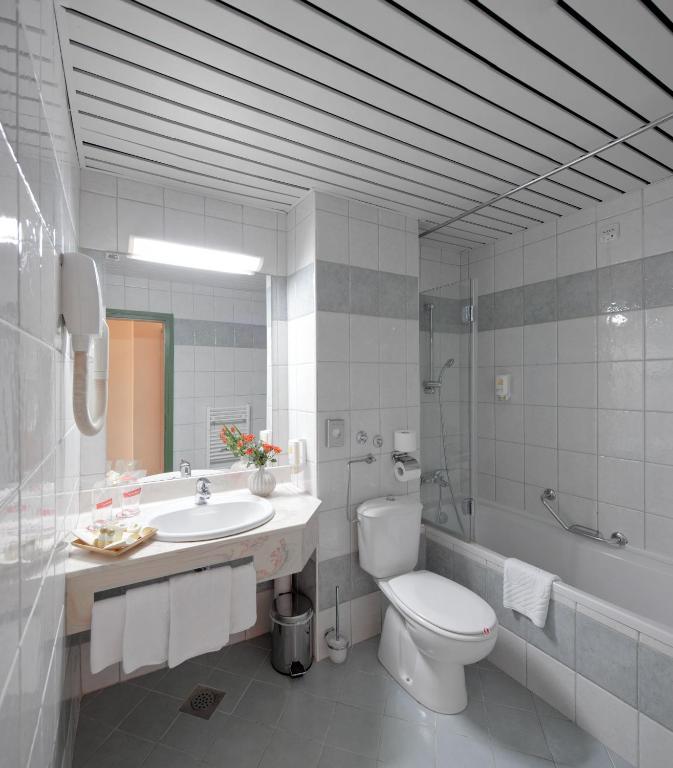 Superior Room with Balcony - Park Side