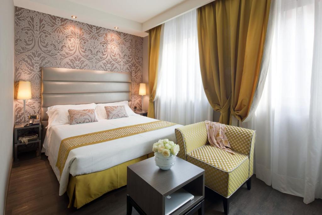 Deluxe Room (2 Adults + 1 Child),1209251680:JPEG