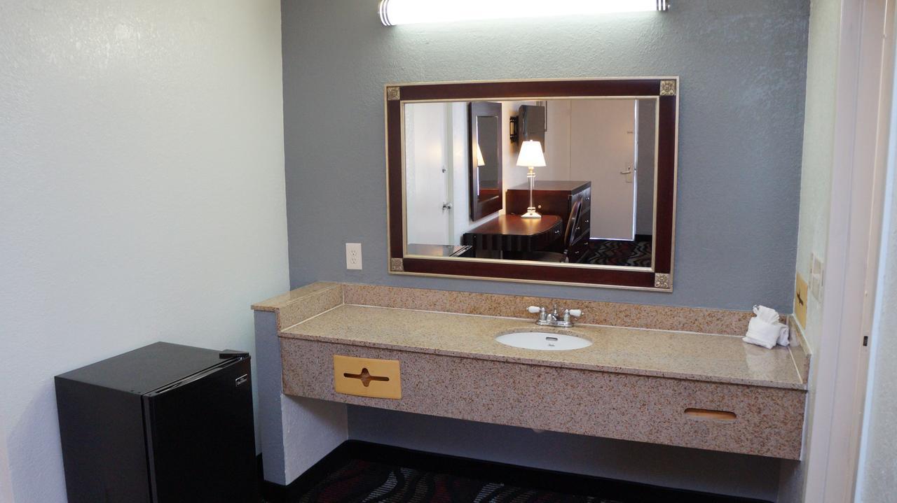 Standard Queen Room with Two Queen Beds